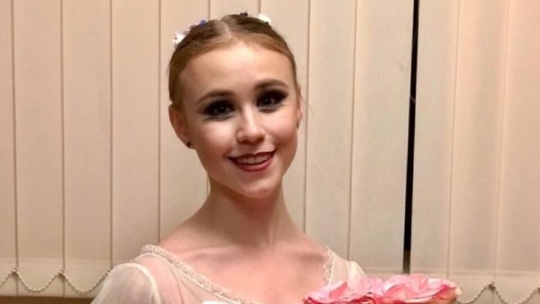 Мать 20-летней балерины Лазаревой назвала причину внезапной смерти девушки